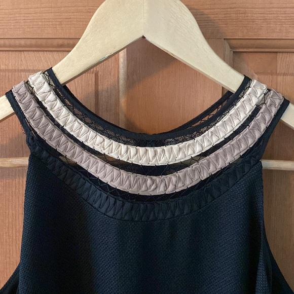 Ann Taylor Women's Size 2 Black Shift Dress with Tan Mesh Embroidered Neck - Picture 2 of 11